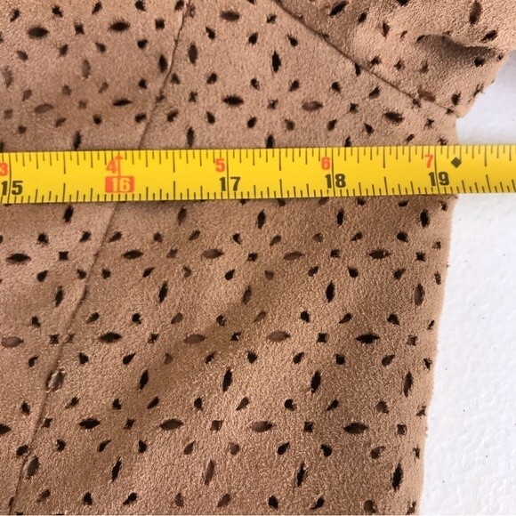 Chicos Faux Suede Perforated Laser Cut Zip Front Long Sleeve Camel Tan Jacket S - Picture 11 of 16